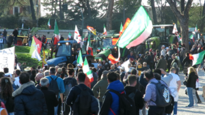 I trattori degli agricoltori arrivano a Circo Massimo